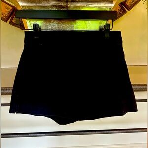 SPANX On-the-Go Shorts, 4"  size small